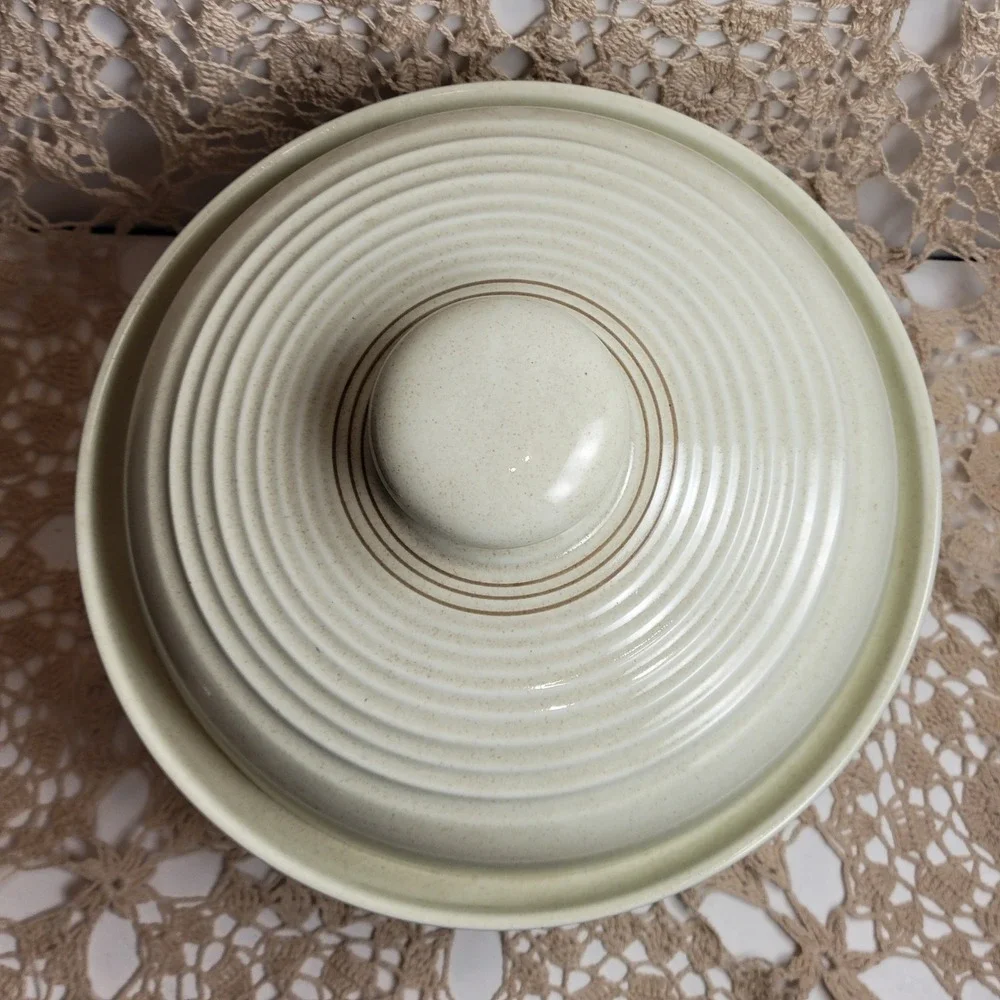 Royal Doulton Lambethware Florinda Covered Casserole Dish L.S.1042 England‎